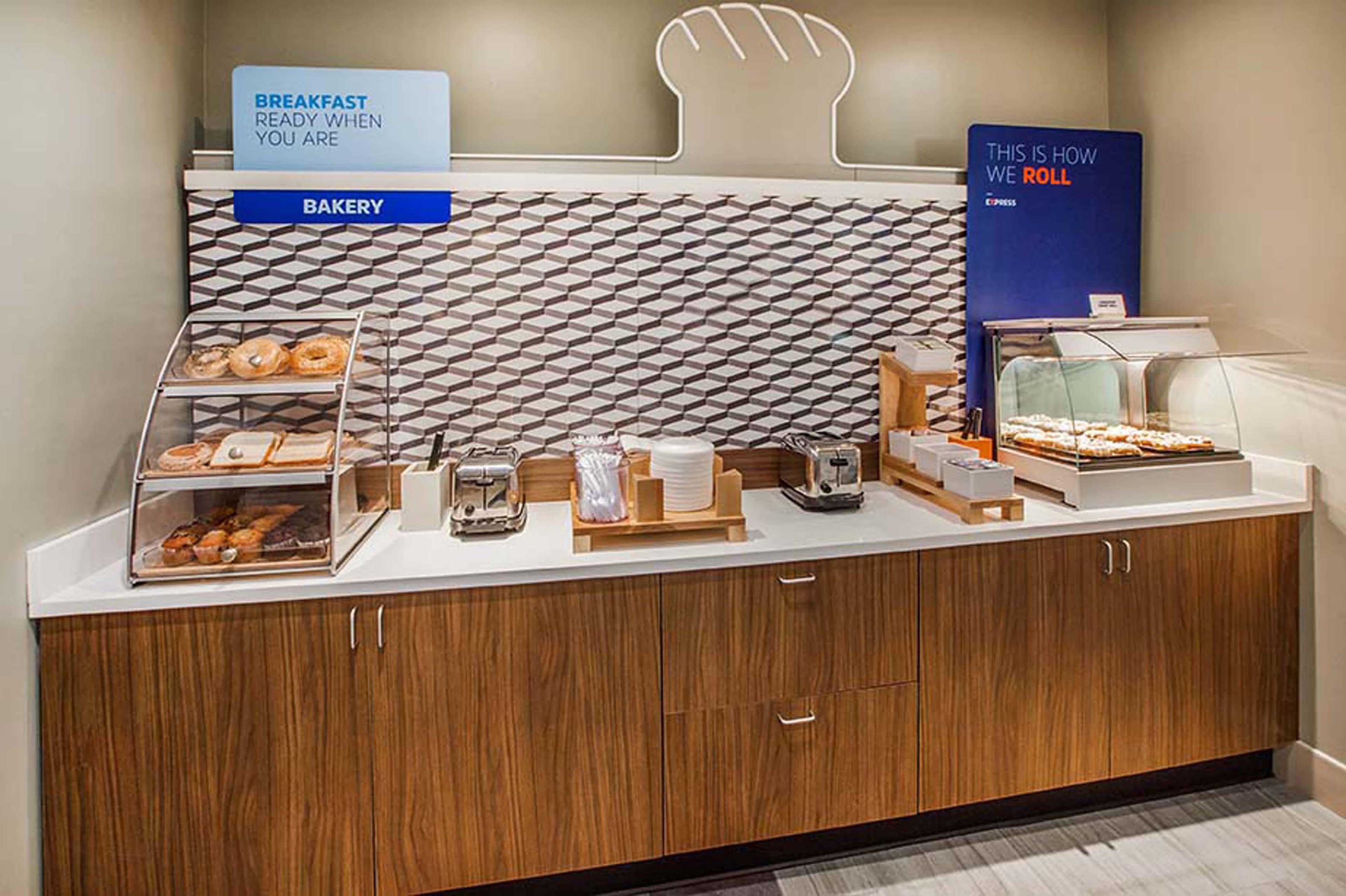 Holiday Inn Express Thunder Bay By Ihg Esterno foto